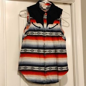 ARIAT sleeveless western, snap down top